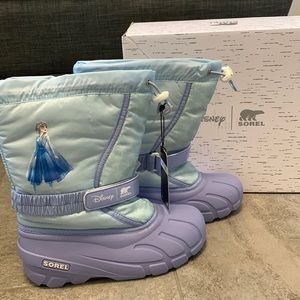 NWT Sorel Frozen boots Size 5